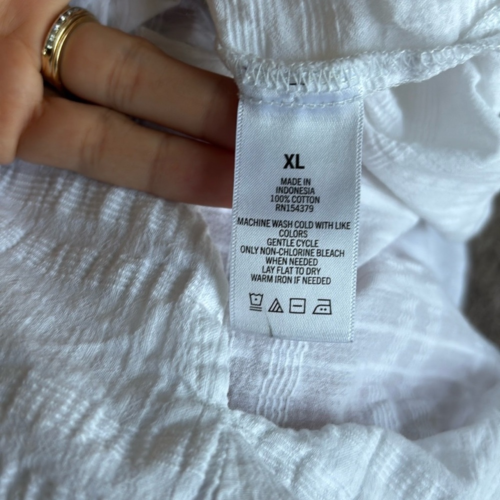 Aeropostale Cream Crop Button Down Shirt - Picture 6 of 6